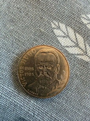 French 10 Francs coin 1985 Victor Hugo