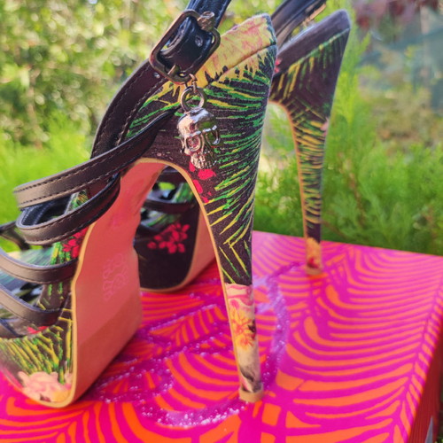 Iron Fist Reina Muerte sandals new, size 39, black platform