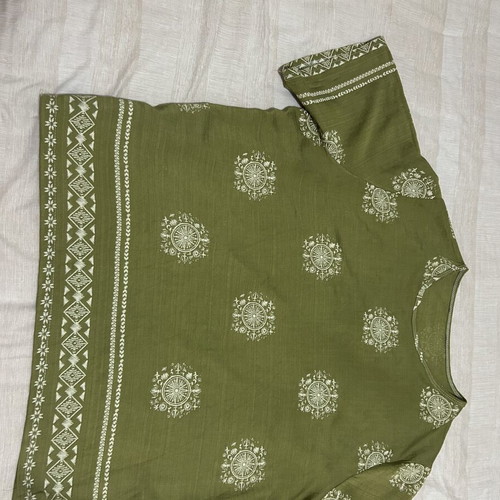 Pants and blouse set like new, green shiny texture