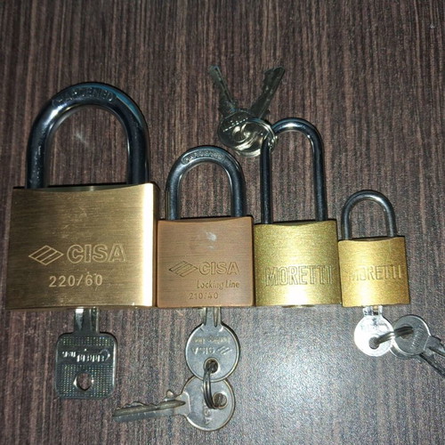 Set of 4 Brass Padlocks CISA & Moretti with Keys