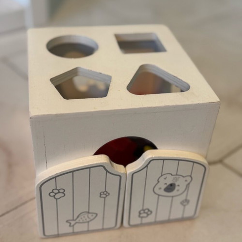 Viga Wooden Shape Cube like new with sounds