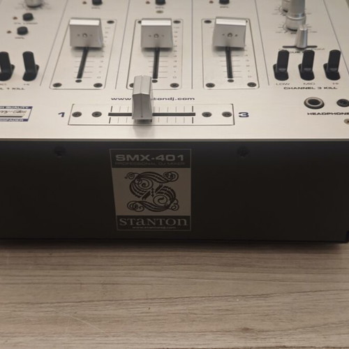Stanton SMX-401 Professional 3-Channel DJ Mixer nearly new, boxed