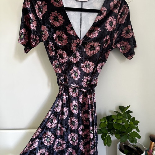 Pink Woman mini floral dress with waist belt, size S