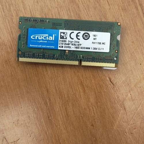 Crucial 4GB DDR3L-1600 SODIMM RAM like new, pack of 2