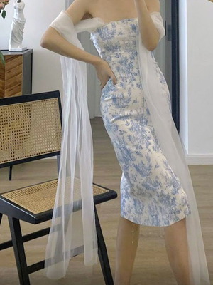 Dress with multiway tulle straps