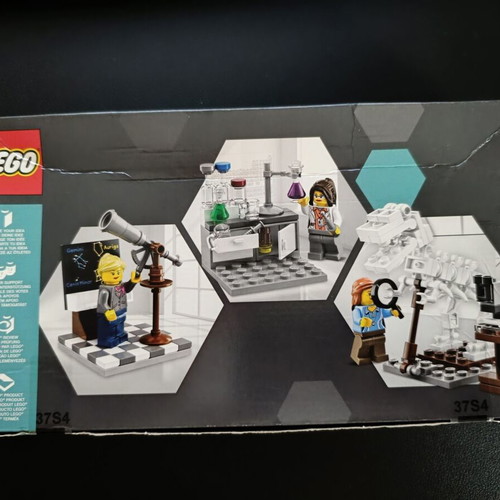 Lego Ideas Research Institute Women in Science new sealed set #21110