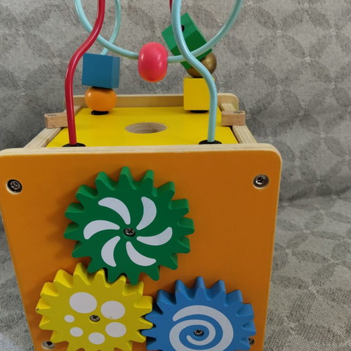 Elc activity cube like new