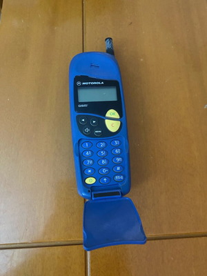 Motorola Mc1-4C13 mobile phone used