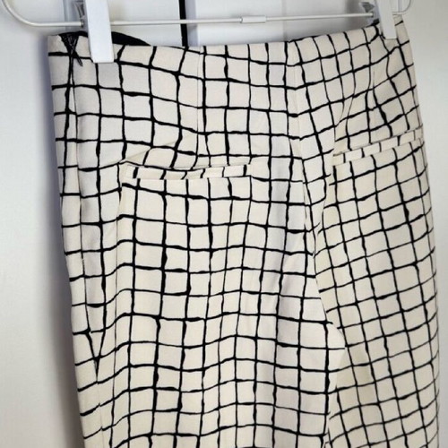 Zara pants size XS high-waisted like new, black and white