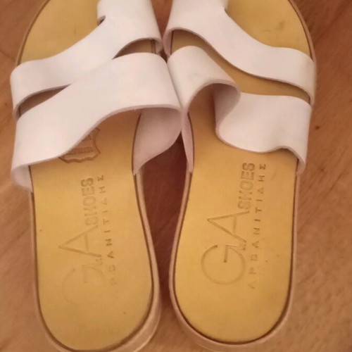 Leather platforms like new, size 36, white