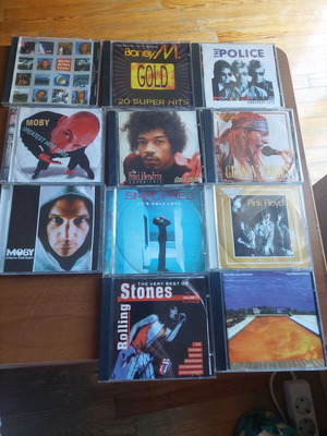 Various foreign rock pop CDs like new, pack of 11