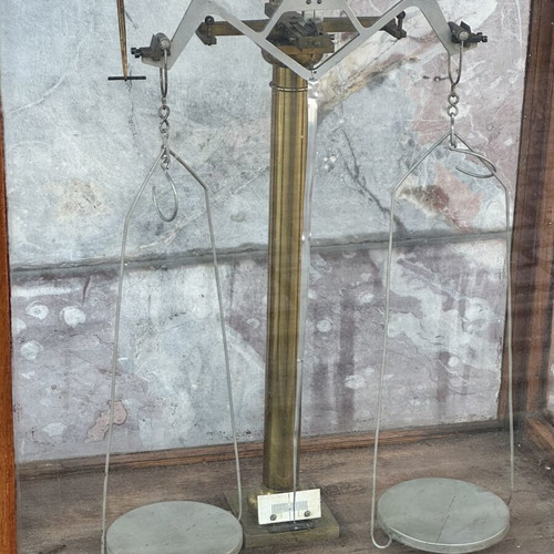Lenoir & Forster Wien IV Antique Precision Pharmaceutical Scale in Wooden Display Case used