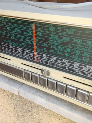 Loewe Opta R115 Room Radio 1973 used, LW MW KW FM