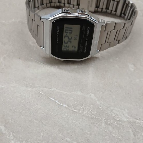 Casio Vintage A-158WEA-1EF watch like new with black frame