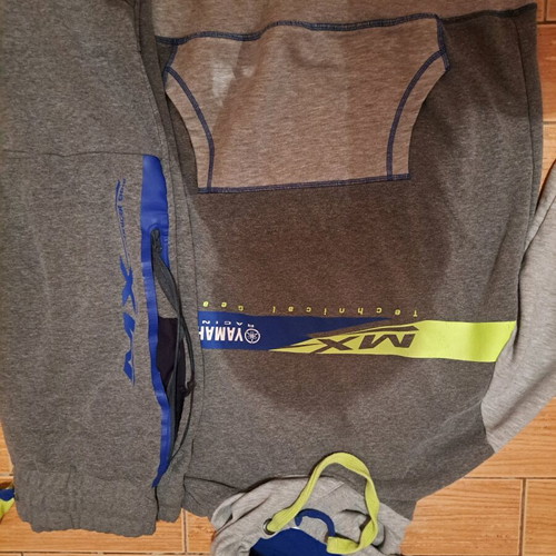 Yamaha tracksuit XL like new, blue