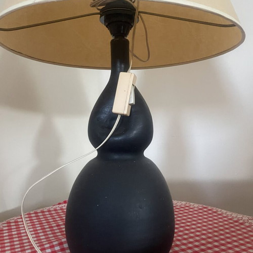 Black gourd-shaped table lamp, 57cm height with shade