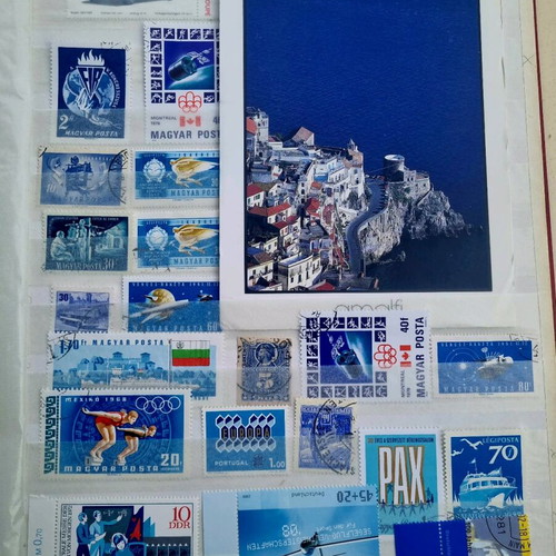 Blue collectible album like new, 16-page A4
