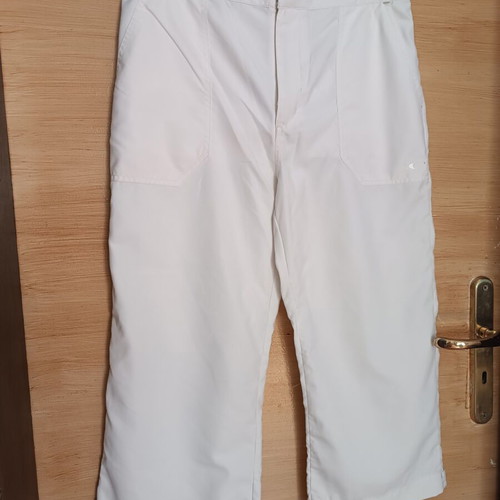 O'neill shorts white, new, adjustable belt