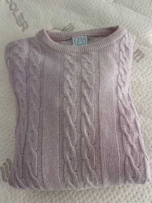 Cariaggi Lanificio S.P.A. women's knitted sweater like new, lilac, cable pattern