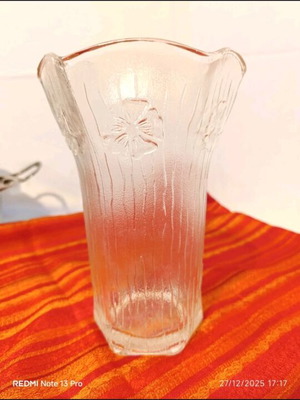 Vintage vase like new, very old collectible item