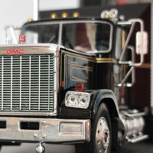Knight Rider F.L.A.G. Unit GMC General Semi-Truck 1/43 scale