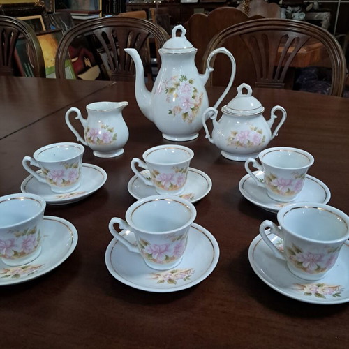 Coffee set 9 pieces like new