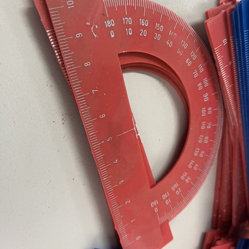 Protractors red and blue, pack of 12, 10 cm with transparency