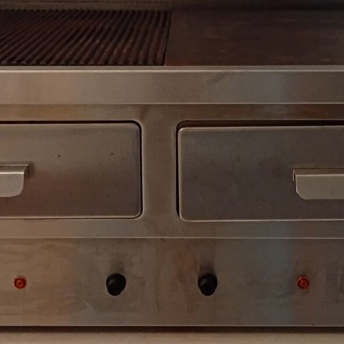 Inox bar station with electric cast iron hotplate and outdoor stoves like new