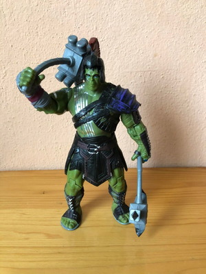 Action Figure Gladiator Hulk like new with accessories