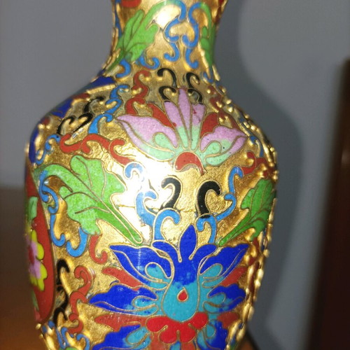 Set of 2 decorative cloisonné vases like new, metal with enamel