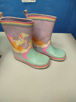 Mark's and Spencer unicorn rain boots used, size 28-29