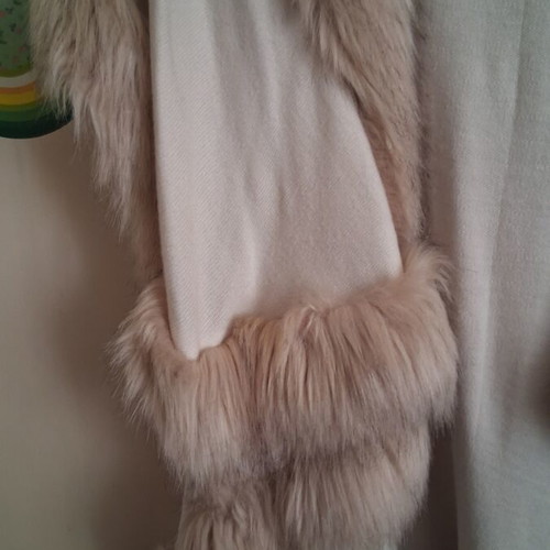 Coast vintage beige cape with synthetic fur