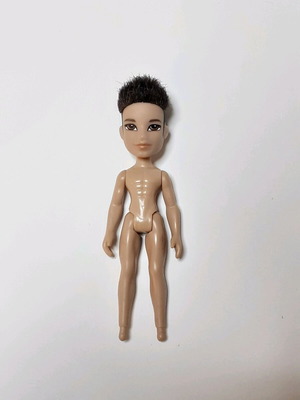 Bratz mini boyz doll used