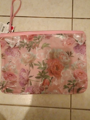 Toiletry bag new, pink with zipper