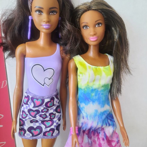 Barbie Color Reveal 1960s Theme Rainbow Groovy Doll, Budget Heart Dress Series Yellow GHW47