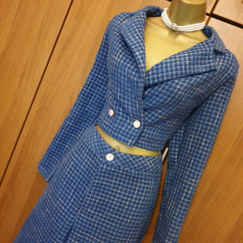 Womens Blue Tweed Jacket and Trousers Set new, size medium