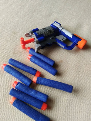 Nerf gun used with 8 darts