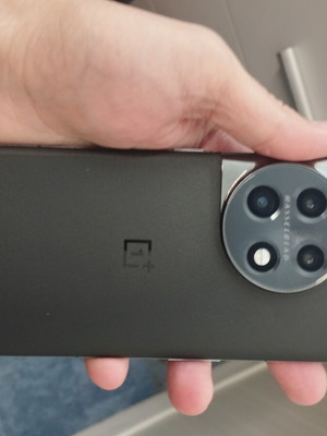 OnePlus 11 like new