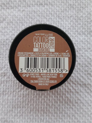 Maybelline Color Tattoo eyeshadow used, shade Duskdoll