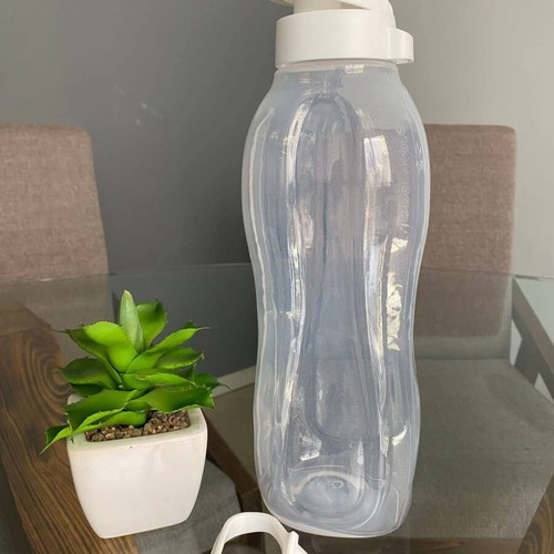 Tupperware bottle 1.5L new with spout and handle