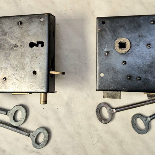 Vintage door locks used, set of 2 with keys