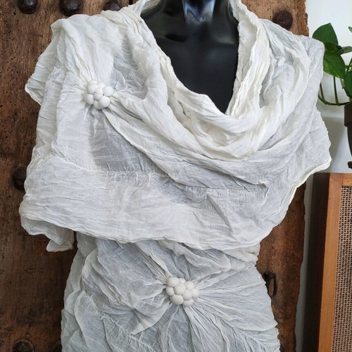 Coquette Sisley scarf ecru like new with shirred details