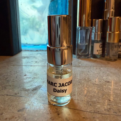 Marc Jacobs Daisy Eau de Toilette Tester 2 ml like new