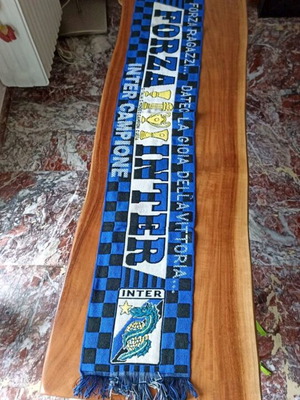 Inter vintage scarf like new, from another era