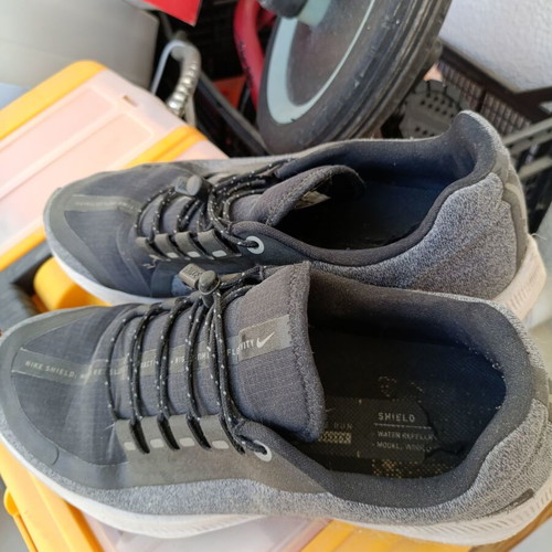 Nike unisex athletic shoes used, size 41, gray and black