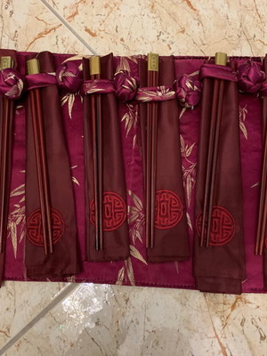 Sushi set new with 6 placemats and 6 chopsticks