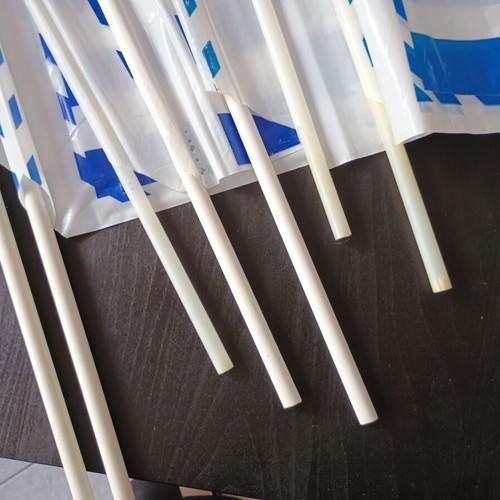 Plastic flags used, set of 7 Btg
