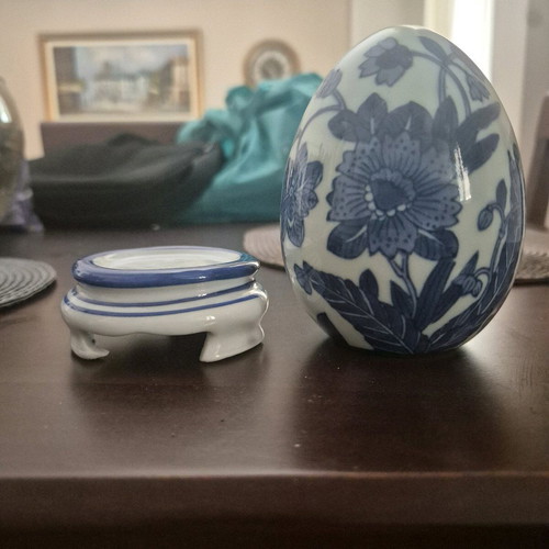 Porcelain egg decorative like new