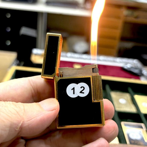 DuPont N12 lighter with Chinese lacquer, like new