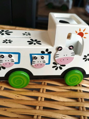 Children's wooden pencil holder like new